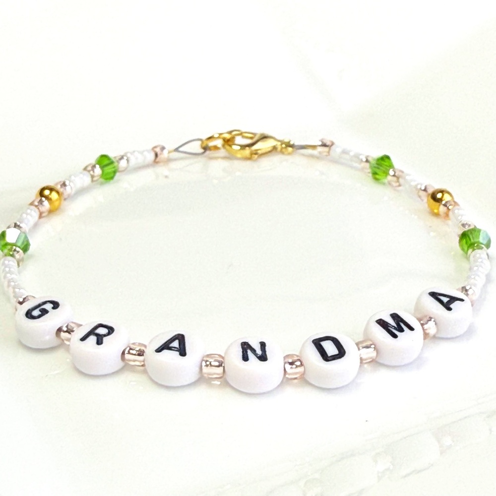 GRANDMA Bracelet Pearly White & Golden Seed Beads Green Crystals & Gold Tone